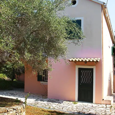 Leda Villa Karousádes